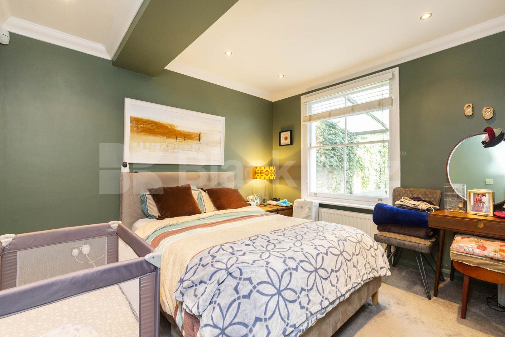 Luxury 2 bed with home office split over 2 floors with garden in a period house  Morton Road, De Beauvoir Town